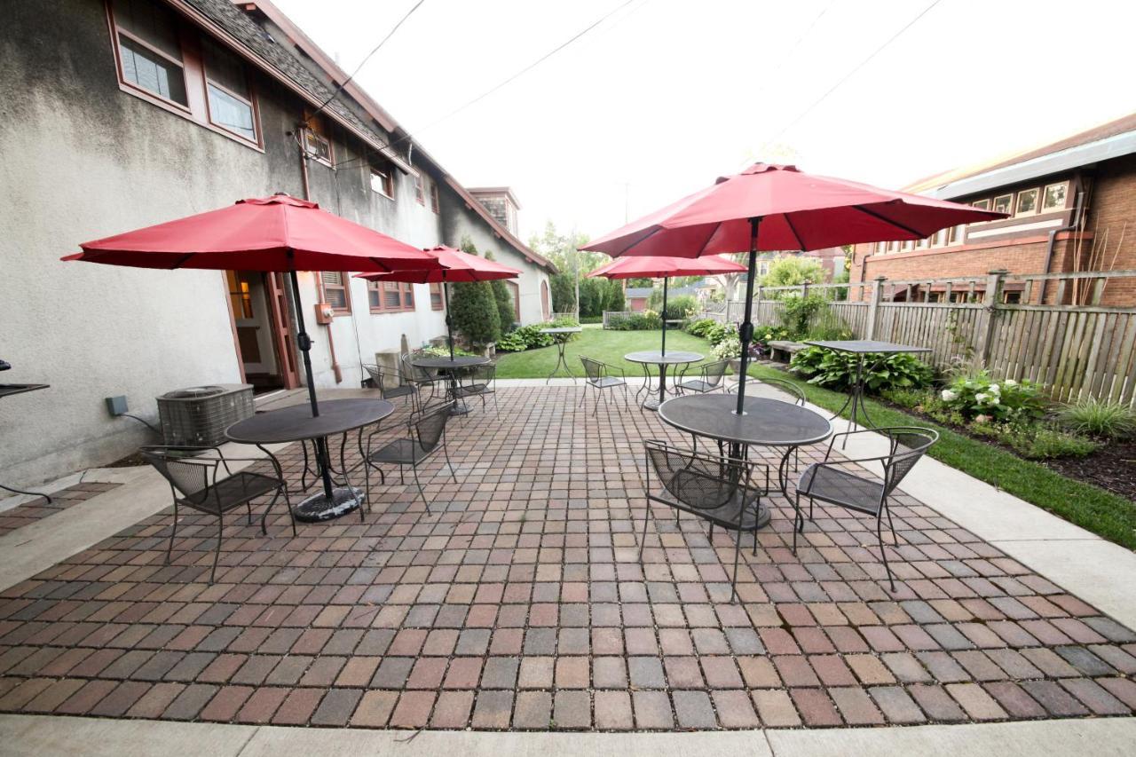 Leonard At Logan House Acomodação com café da manhã Grand Rapids Exterior foto